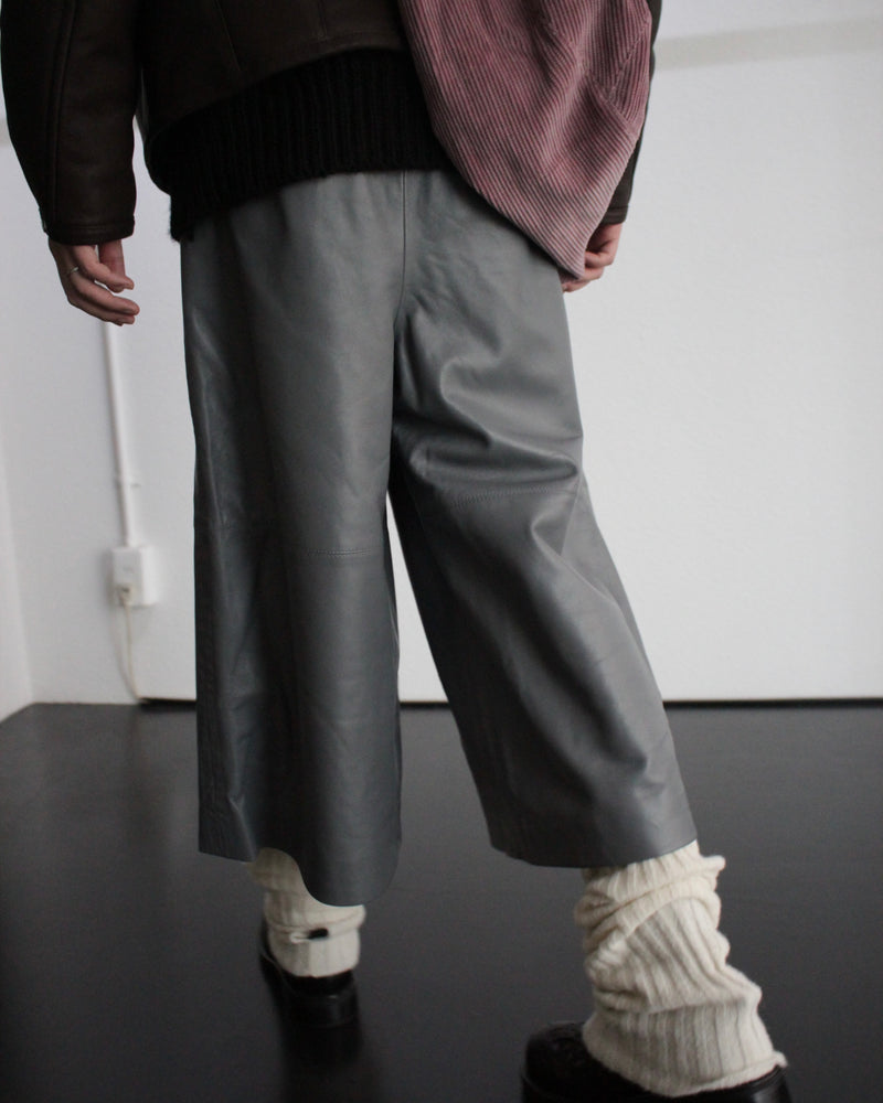 << Re: >> WIDE CROPPED TROUSERS (OA-AW22-TRS-102-01) Grey