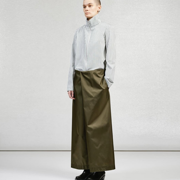 最終31日迄の出品✴︎ルネ　スカート34（2025） ルネブティック スカート34 裾フラワーモチーフブラック - メルカリ