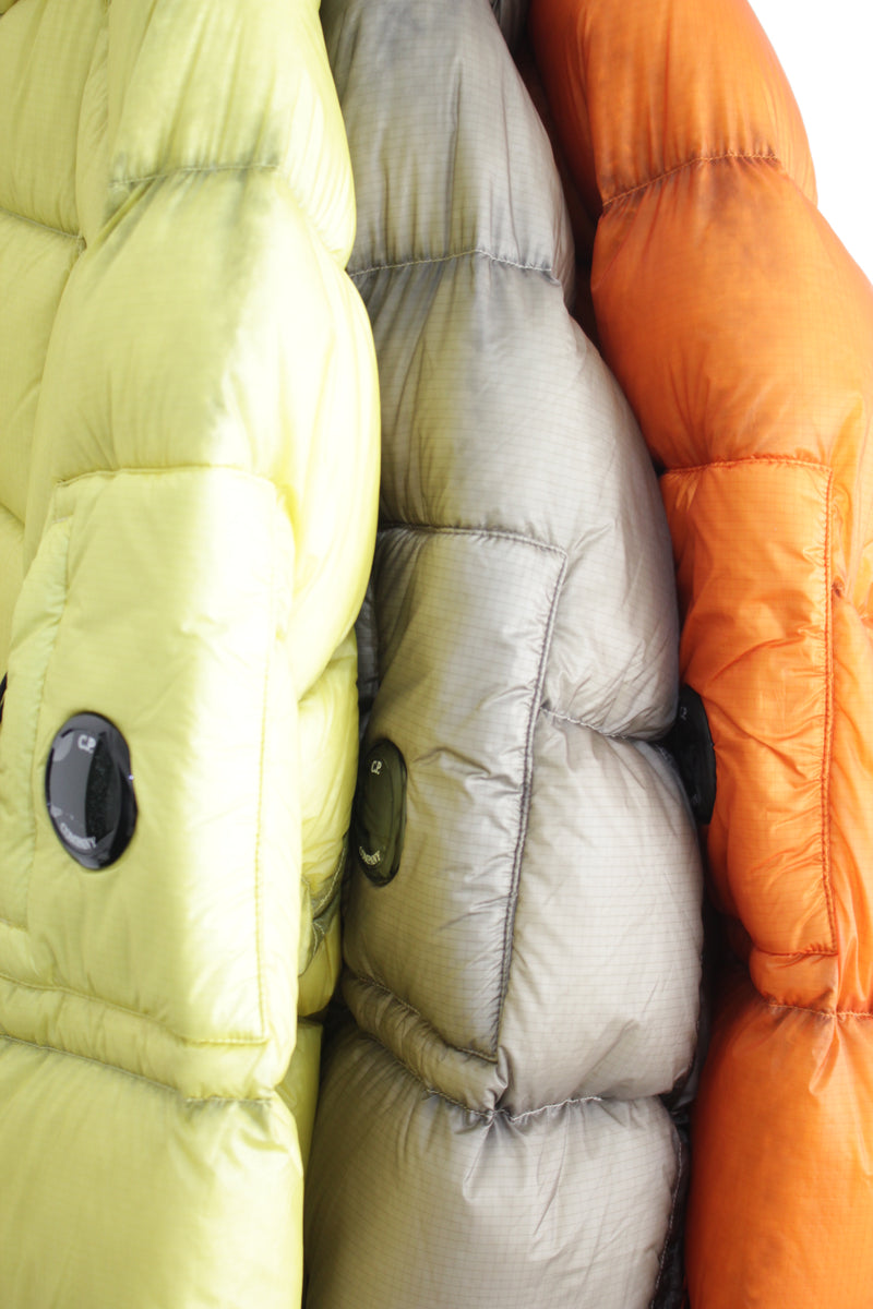 C.P. COMPANY / D.D. SHELL HOODED JACKET - Fallen Rock (19CMOW702A)