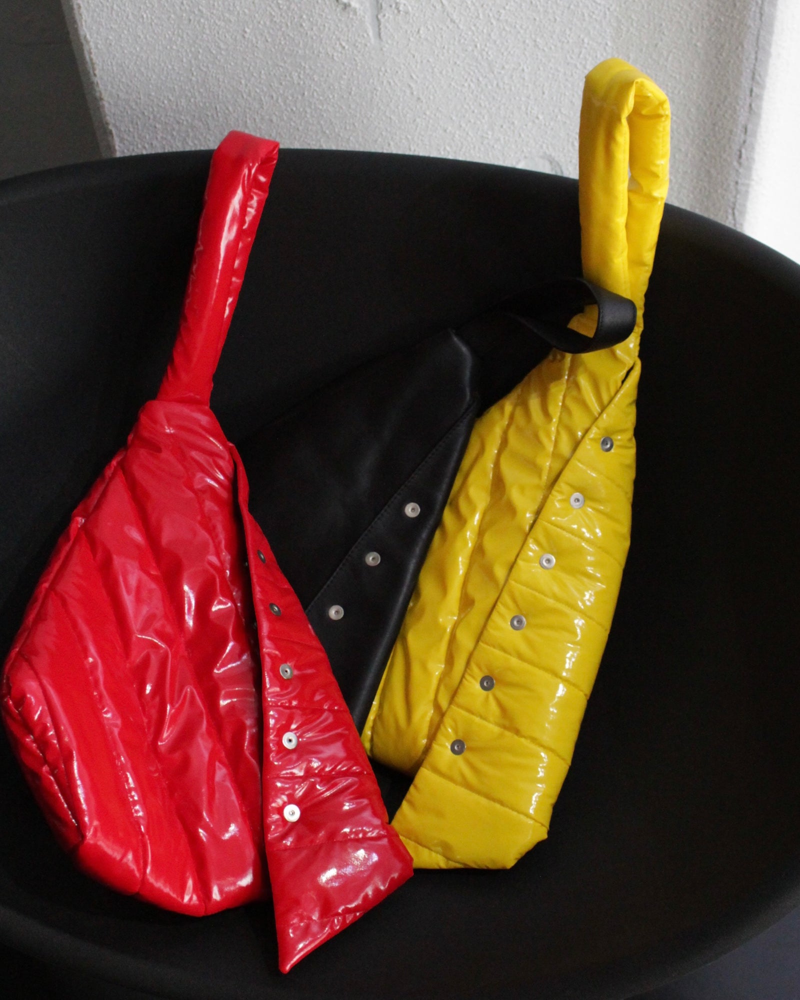 希少 22AW Omar Afridi Distorted Hand Bag Omar Afridi Black Distorted Bag Omar Afridi