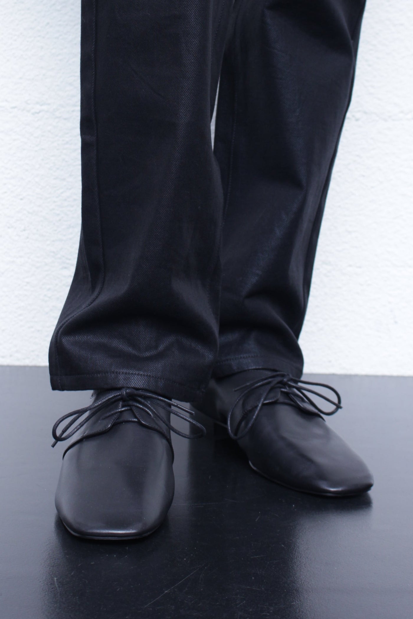 I SHII / GHOST LEATHER DIRBY (I SHII-05) Black – Mukta / Sal