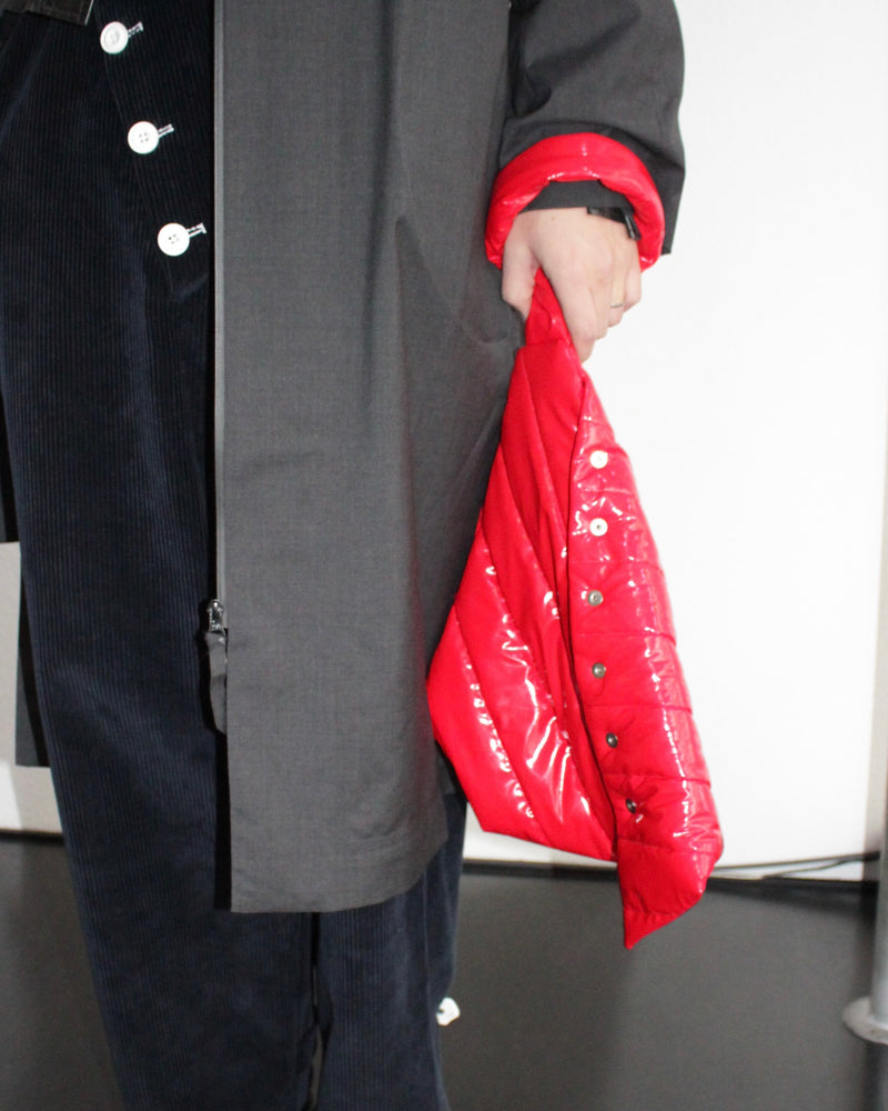 << Re: >> DISTORTED HAND BAG (OA-AW22-BAG-103-04) Red