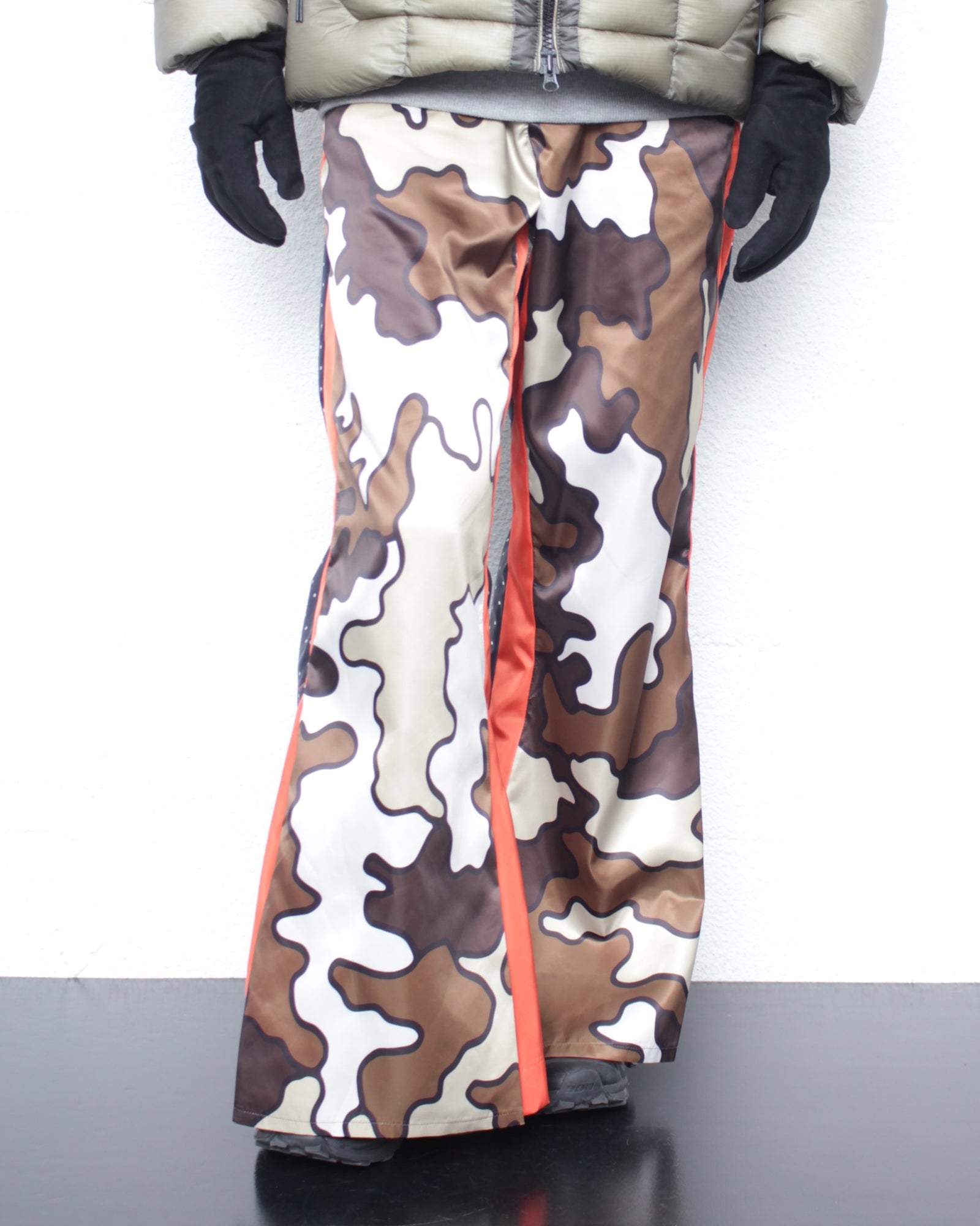 RANDY / STREAM - Camo / Orange / Navy (AW25-RPT01) – Mukta / Sal