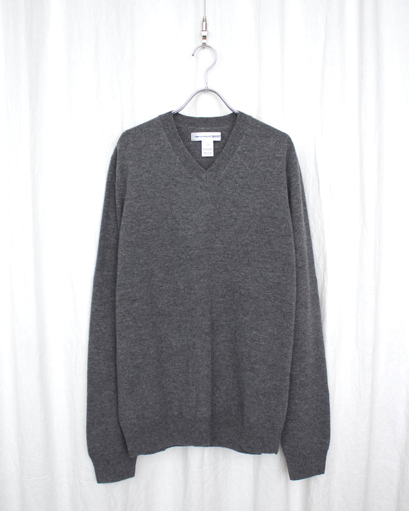COMME DES GARÇONS SHIRT / FULLY FASHIONED KNIT V-NECK PULLOVER - Grey (FZ-N107-051)