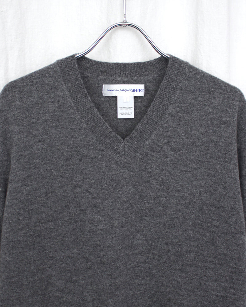 COMME DES GARÇONS SHIRT / FULLY FASHIONED KNIT V-NECK PULLOVER - Grey (FZ-N107-051)