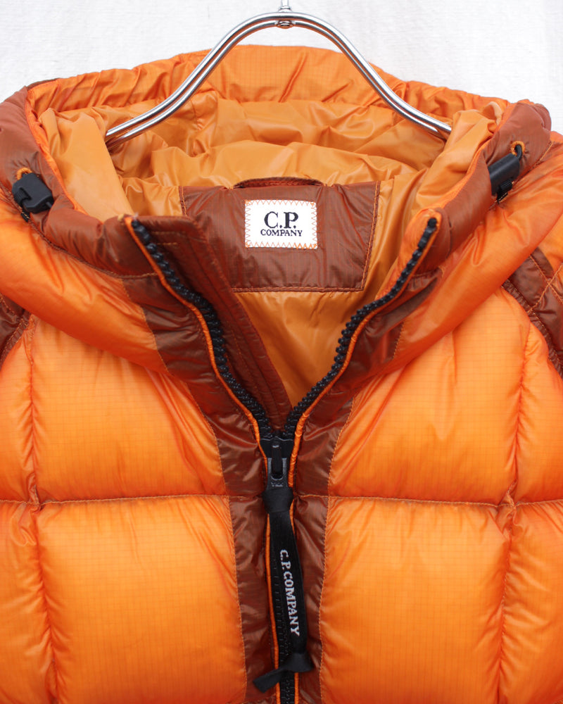 C.P. COMPANY / D.D. SHELL HOODED JACKET - Russet Orange (19CMOW702A)
