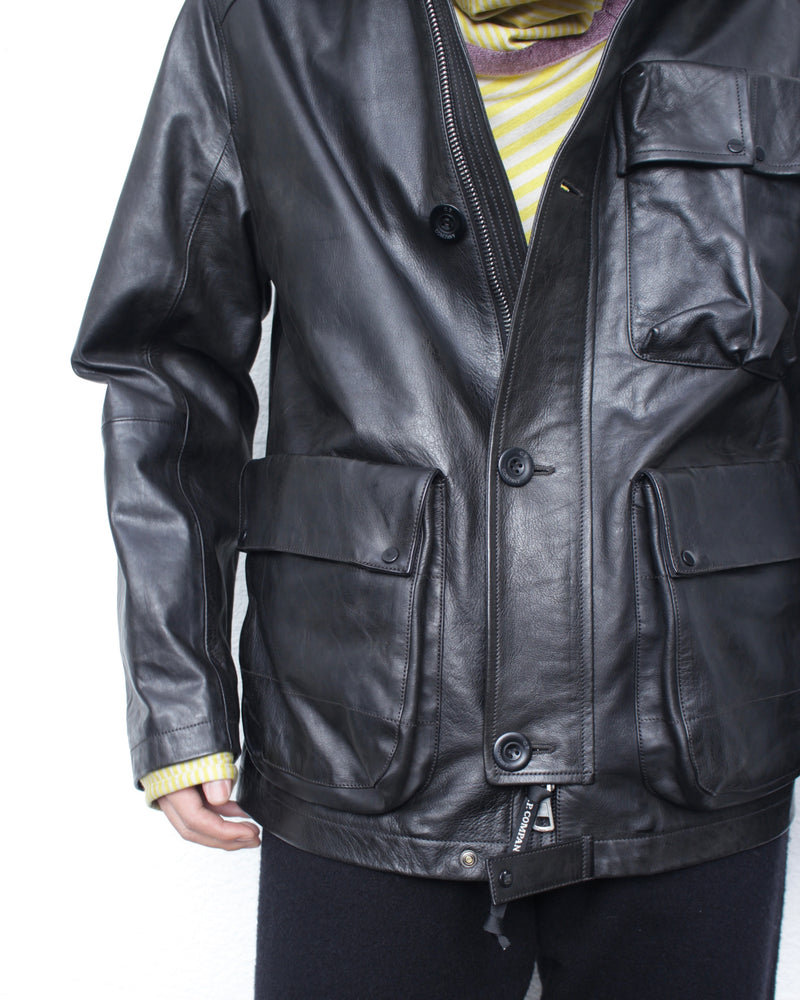 C.P. COMPANY / MEDIUM JACKET IN LEATHER - Black (19CMOW296A)