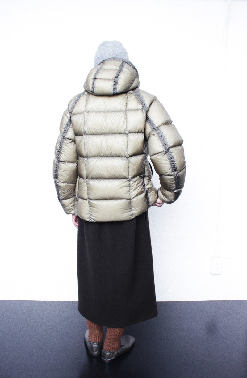 C.P. COMPANY / D.D. SHELL HOODED JACKET - Fallen Rock (19CMOW702A)