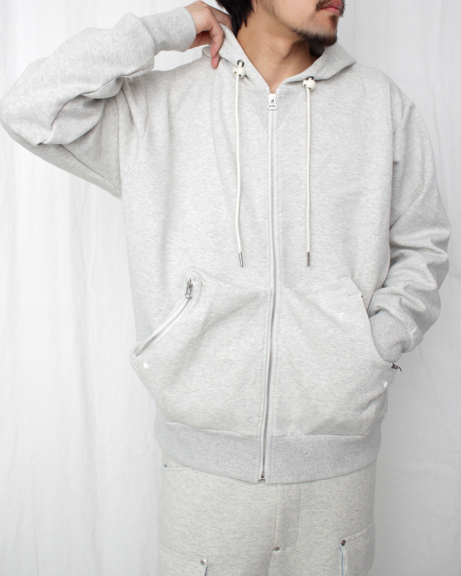 FAF / ZIP UP HOODIE XIN (003121202) L.Gray – Mukta / Sal