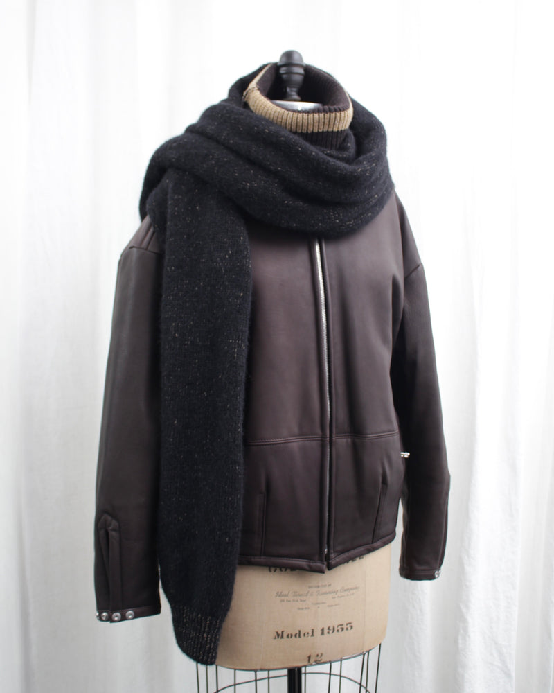 MODEST SCARF (242-021248-9719) Black / Camel