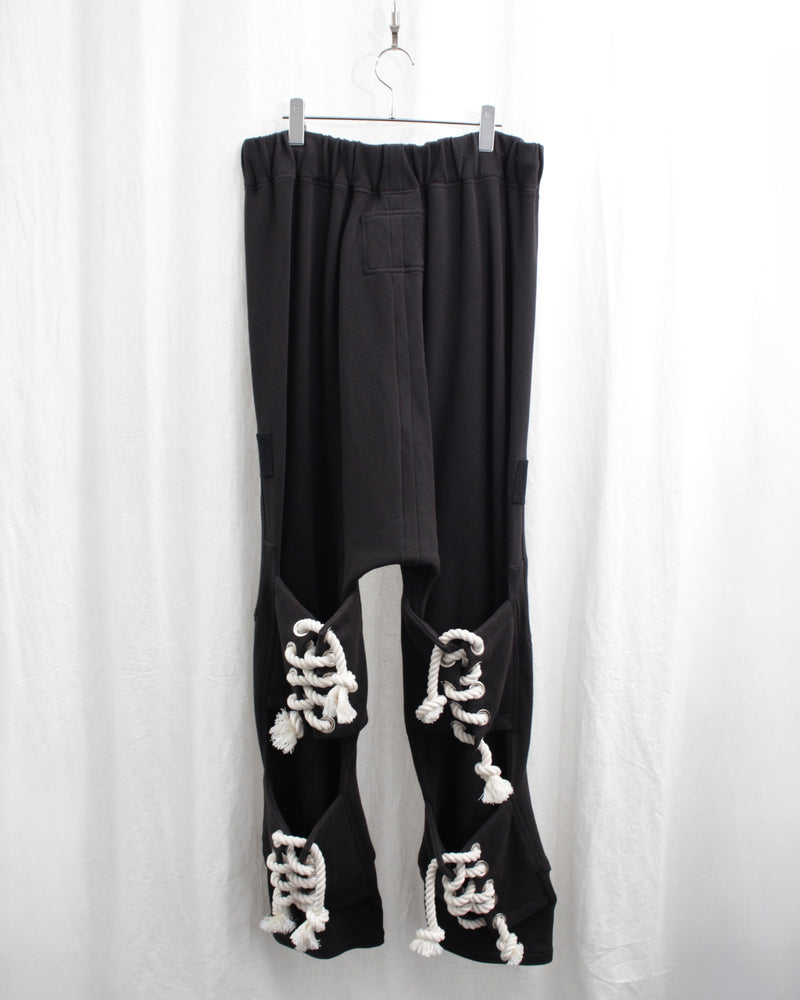 MENTAL SWEATS (TRETTIO-NIO-7-PT-MNT) Black