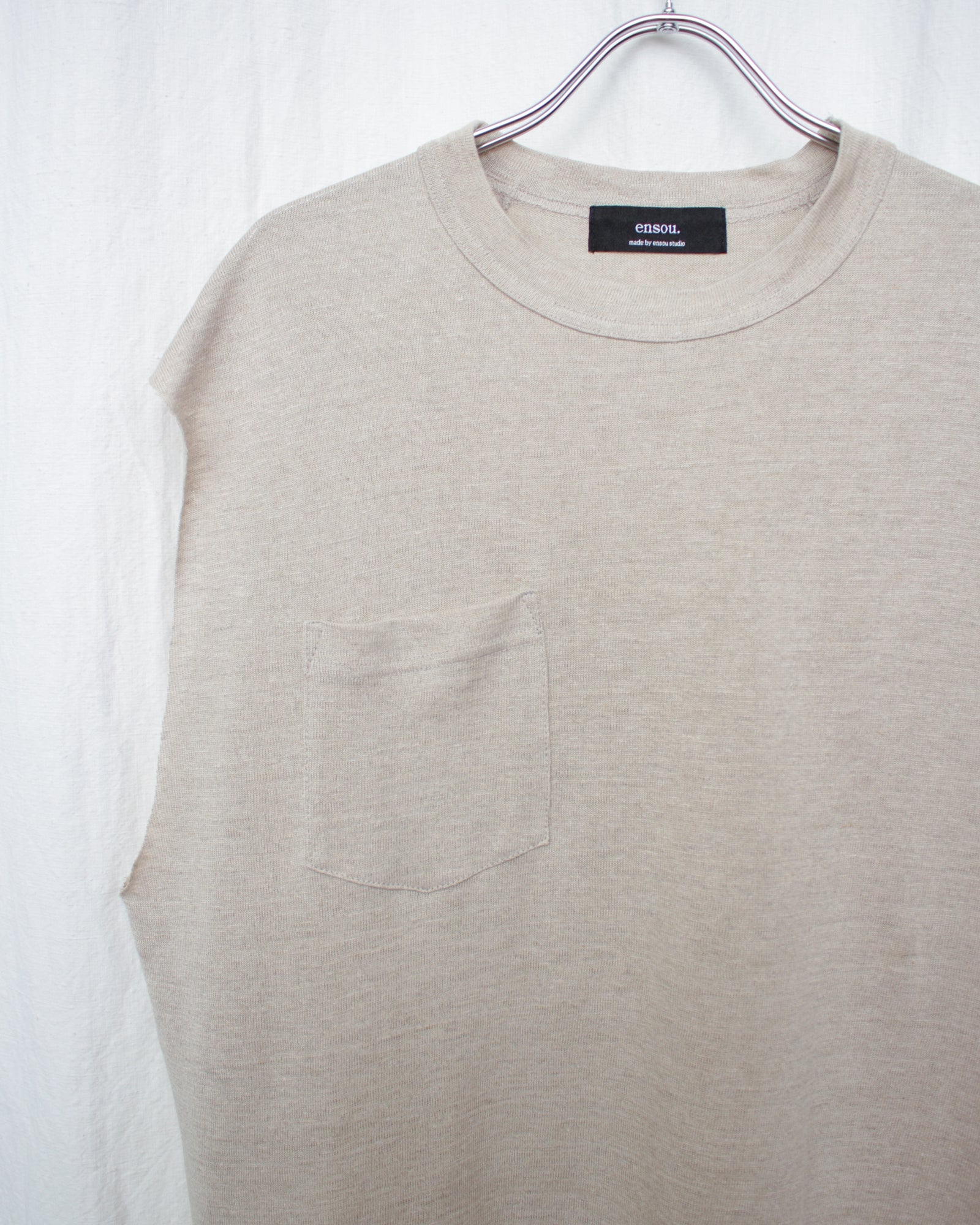 ENSOU. エンソウ 通販 RIGHT-POCKETED SLEEVELESS (E12T007