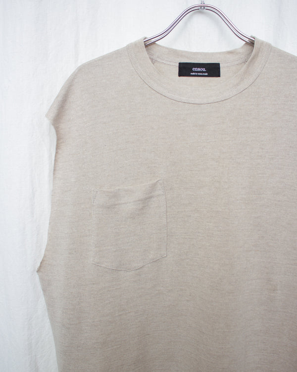 ENSOU. / RIGHT-POCKETED SLEEVELESS - Sand Beige (E12T007)