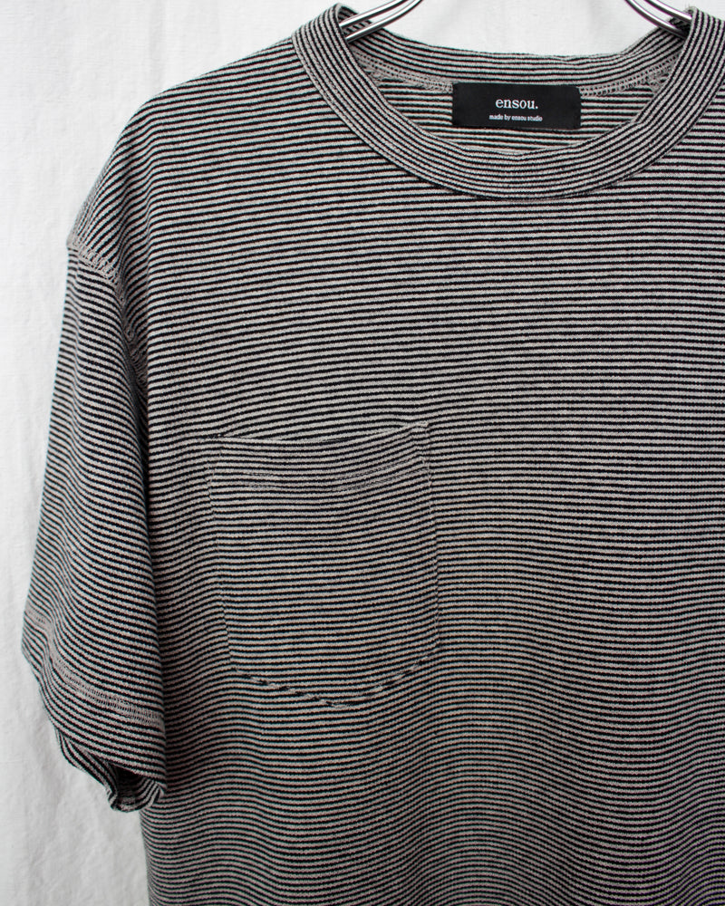 ENSOU. / RIGHT-POCKETED T-SHIRT - Stripe (E12T006)