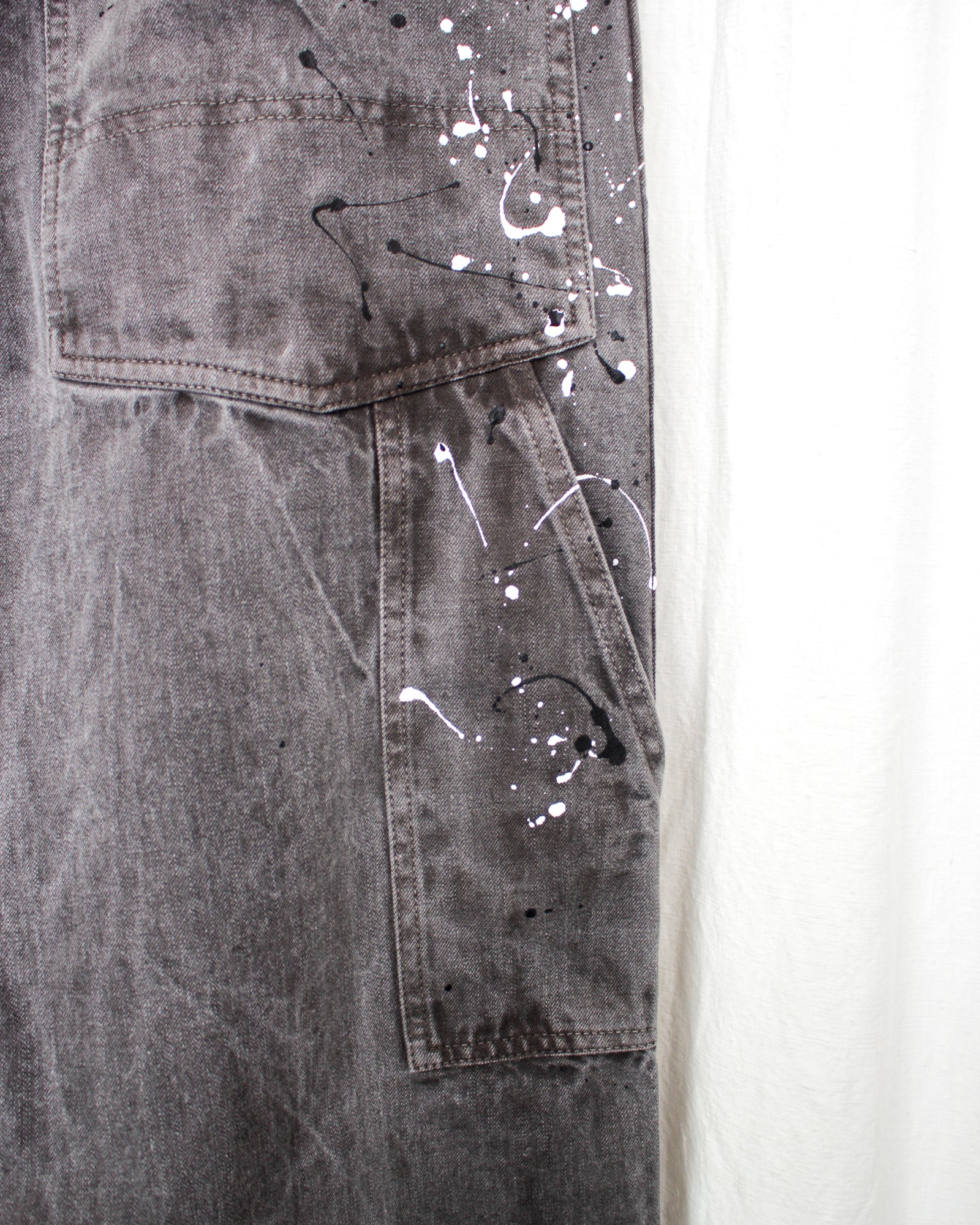 ensou. SPLASH PAINTER JEANS デニムパンツ 柿の葉 ensou. SPLASH PAINTER JEANS デニムパンツ 柿の葉