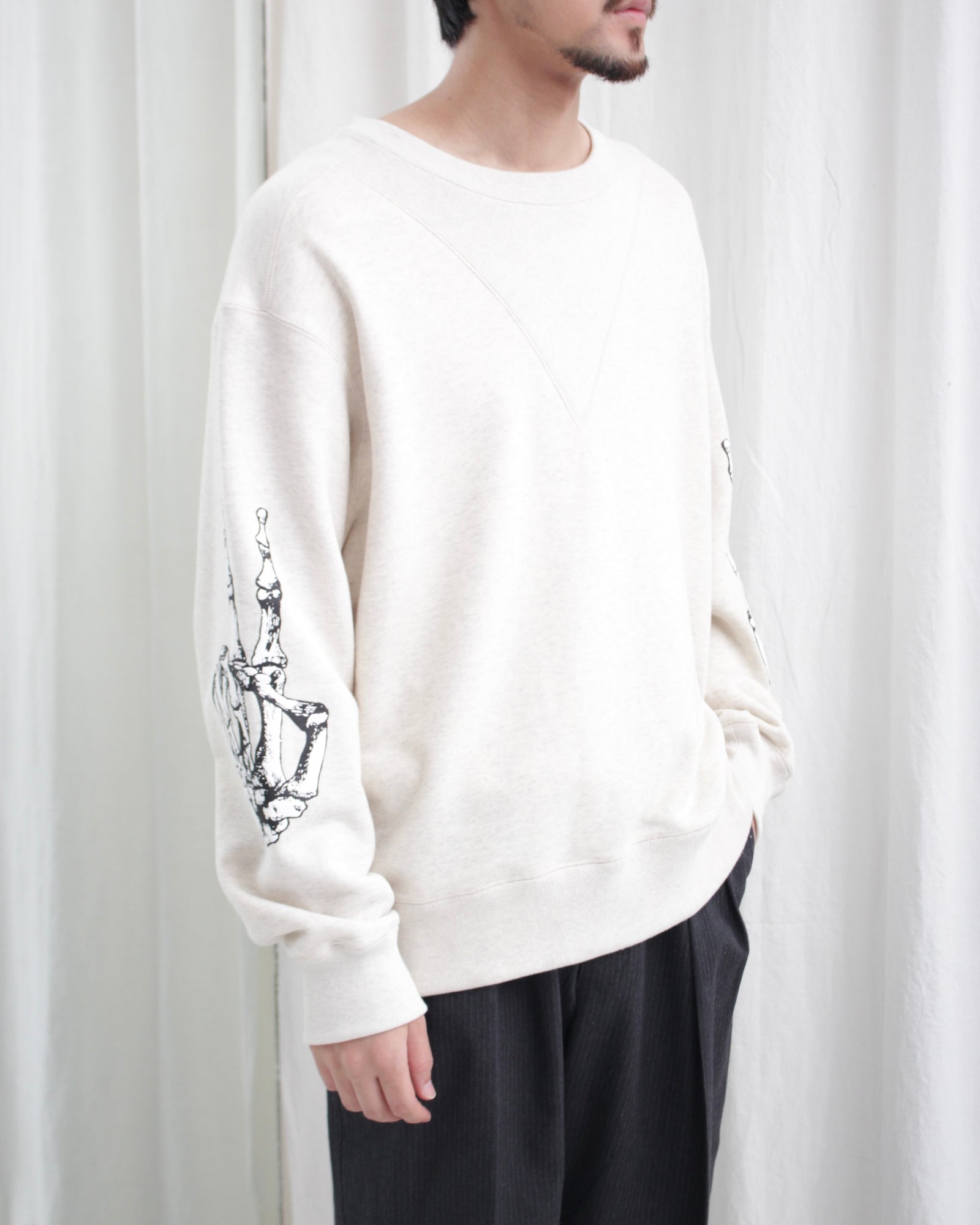 ENSOU. エンソウ PEACE SWEATSHIRT (E11T004) Ivory – Mukta / Sal ENSOU. エンソウ PEACE SWEATSHIRT (E11T004) Ivory – Mukta / Sal