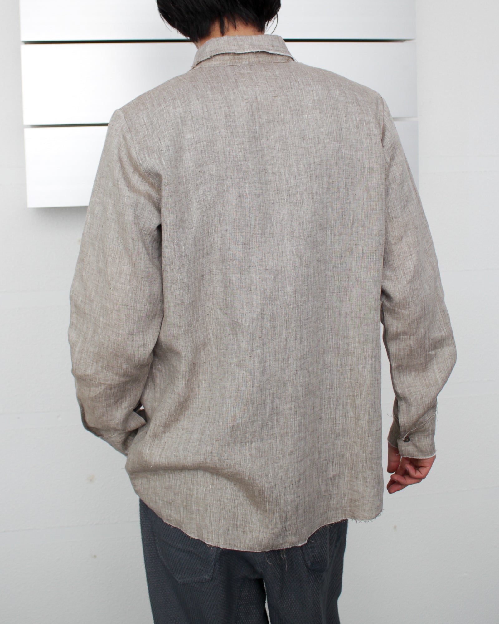 GABRIELA COLE  GARMENTSベージュ 長袖シャツ 新品タグ付き GABRIELA COLL GARMENTS (Women)のシャツ・ブラウス