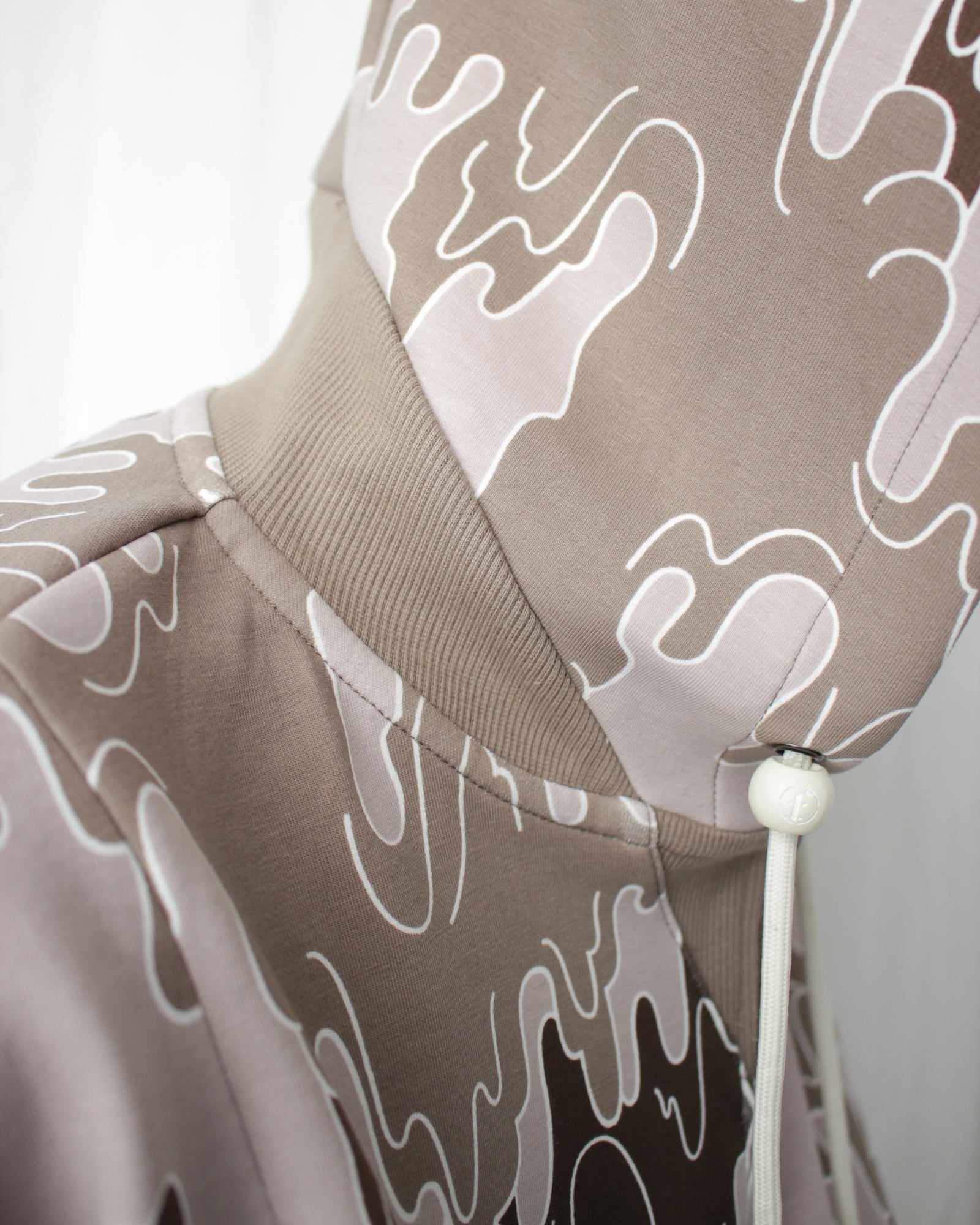 FAF / ZIP UP HOODIE XIN (003121202) Wik Camo – Mukta / Sal