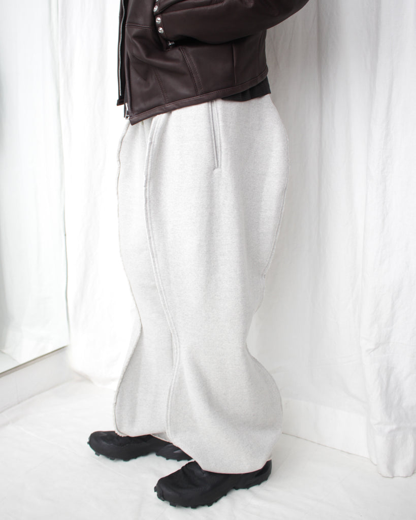 RANDY / MUSCLE (SS25-RPT04) Grey – Mukta / Sal