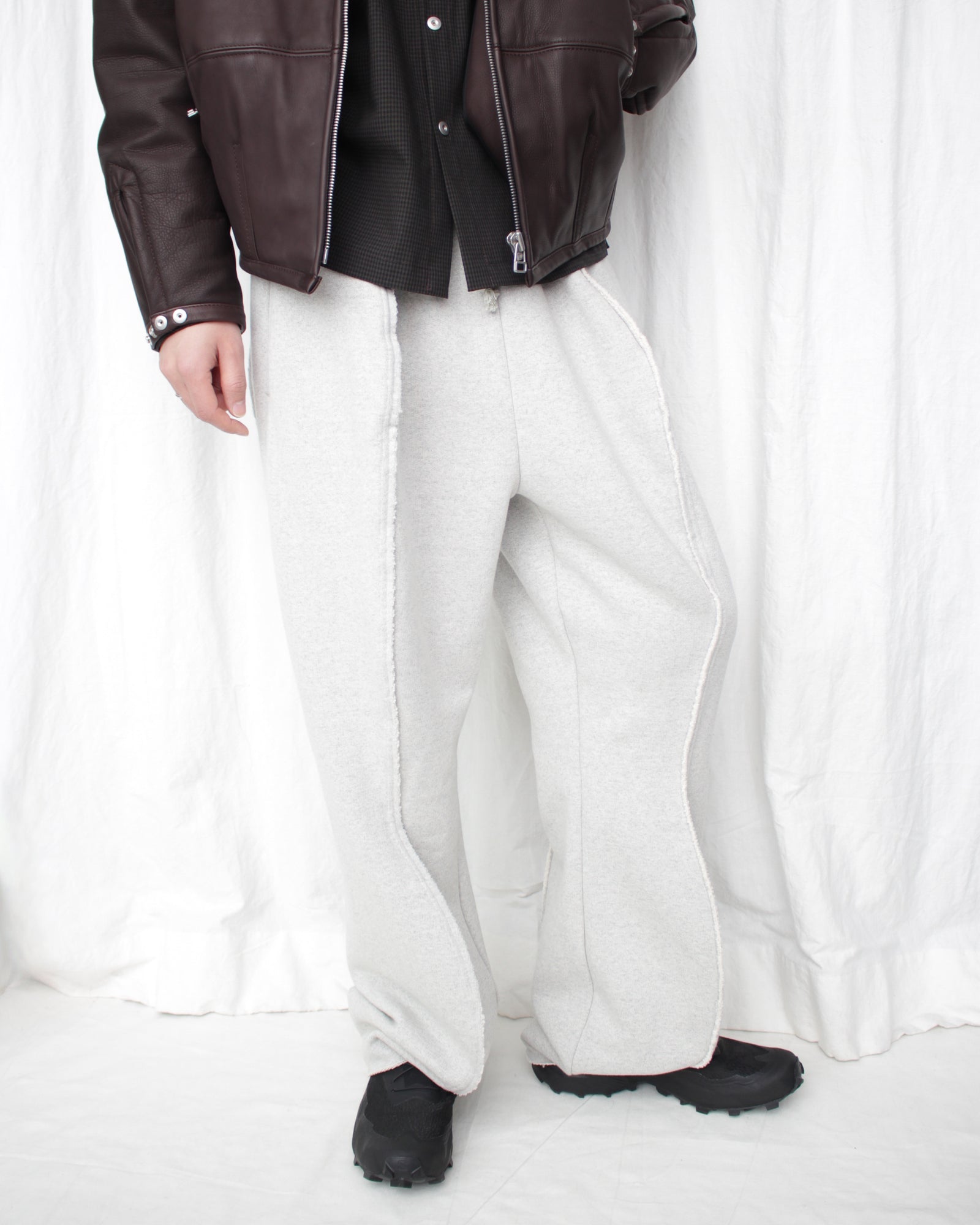 RANDY / MUSCLE (SS25-RPT04) Grey – Mukta / Sal