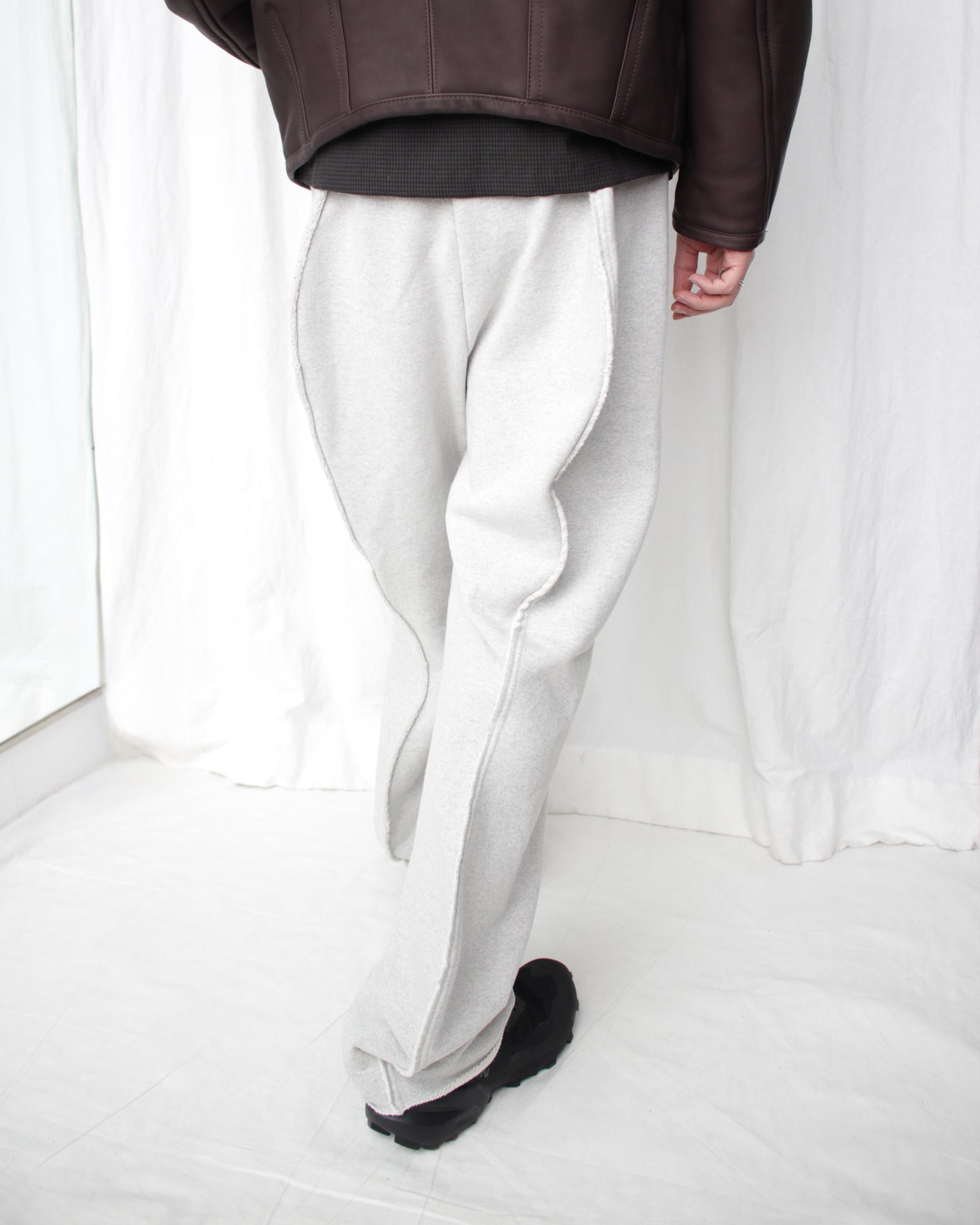 RANDY / MUSCLE (SS25-RPT04) Grey – Mukta / Sal