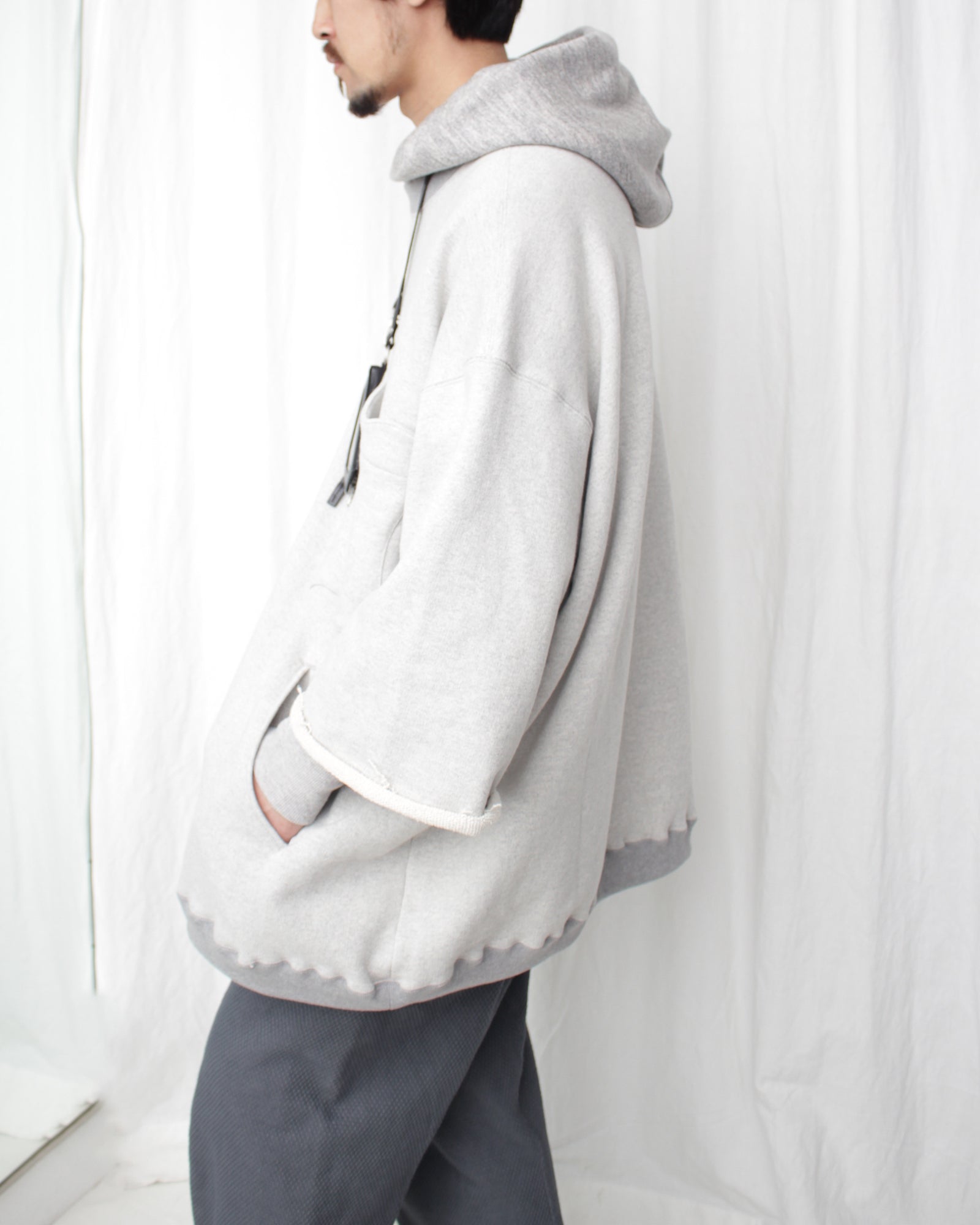 RANDY / THROW (SS25-RCS03) Grey – Mukta / Sal