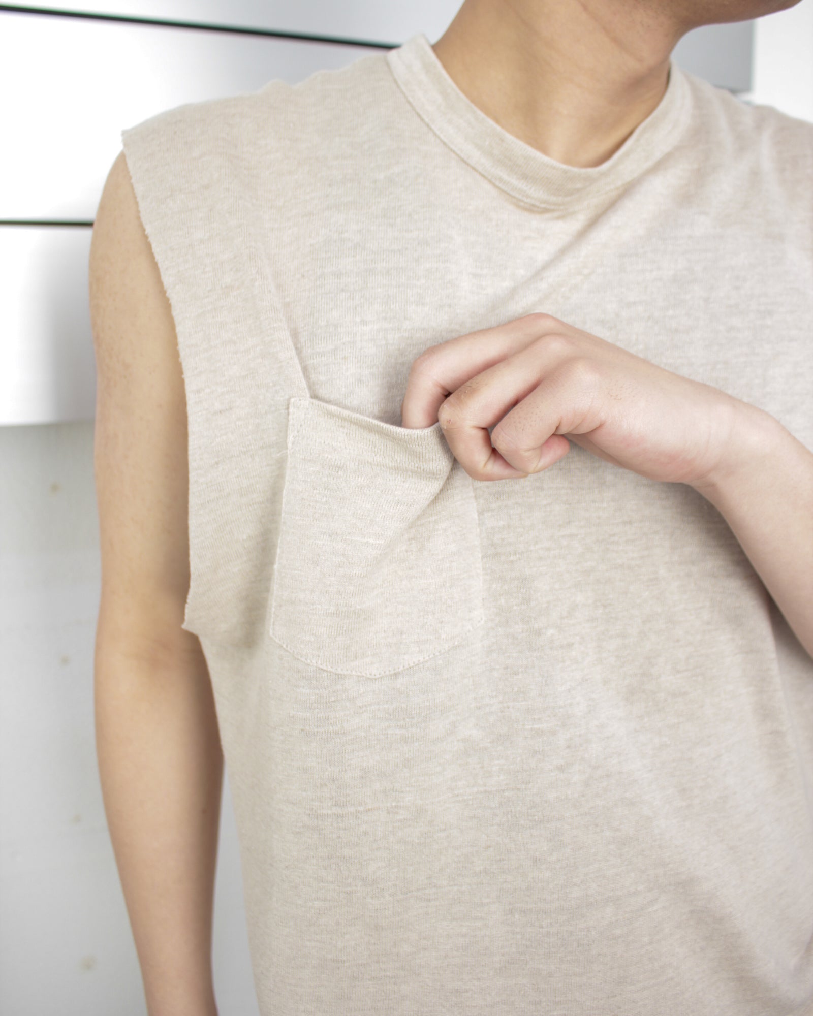 ENSOU. エンソウ 通販 RIGHT-POCKETED SLEEVELESS (E12T007) Sand