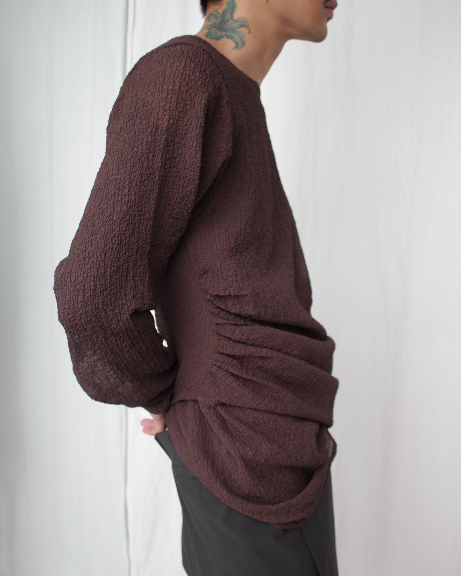 25ss Omar Afridi Draped L/S Top ブラッ Omar Afridi(オマールアフリディ)25SSのAfridi DRAPED L/S TOP