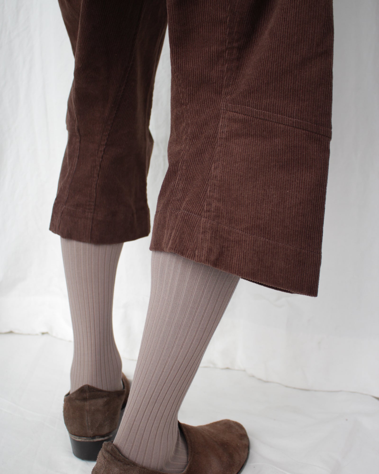パンツ Omar Afridi - Knee darted flare shorts Omar Afridi - 【残り一点】Knee Darted Flare Shorts | ACRMTSM