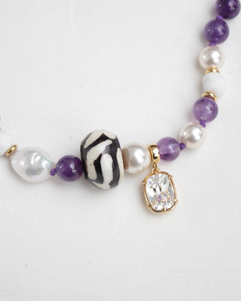 STORY NECKLACE (UA24NK02-249 ) Purple / White