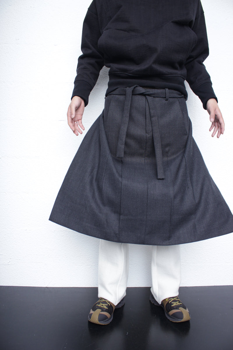 CLASS / SLACKS APRON - Charcoal (CCFA05UNI)