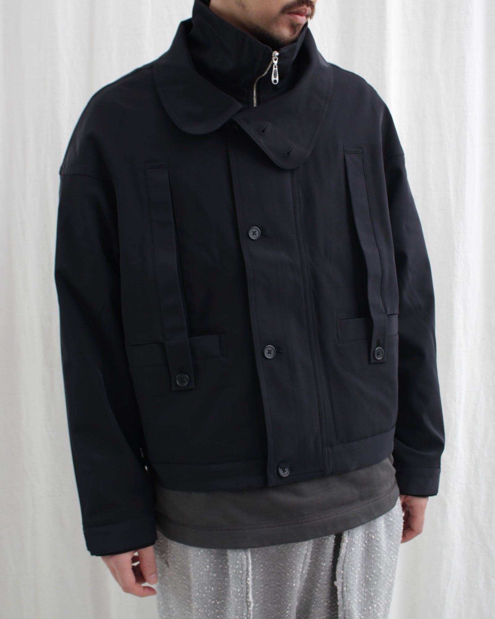 ASICS NOVALIS / LIATRISORY BLOUSON (2203A289) Black – Mukta