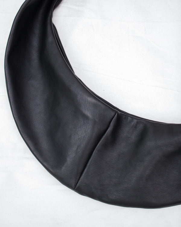 GABRIELA COLL GARMENTS / NO.297 SMALL CROSSED LEATHER BAG - Black (S15-297)