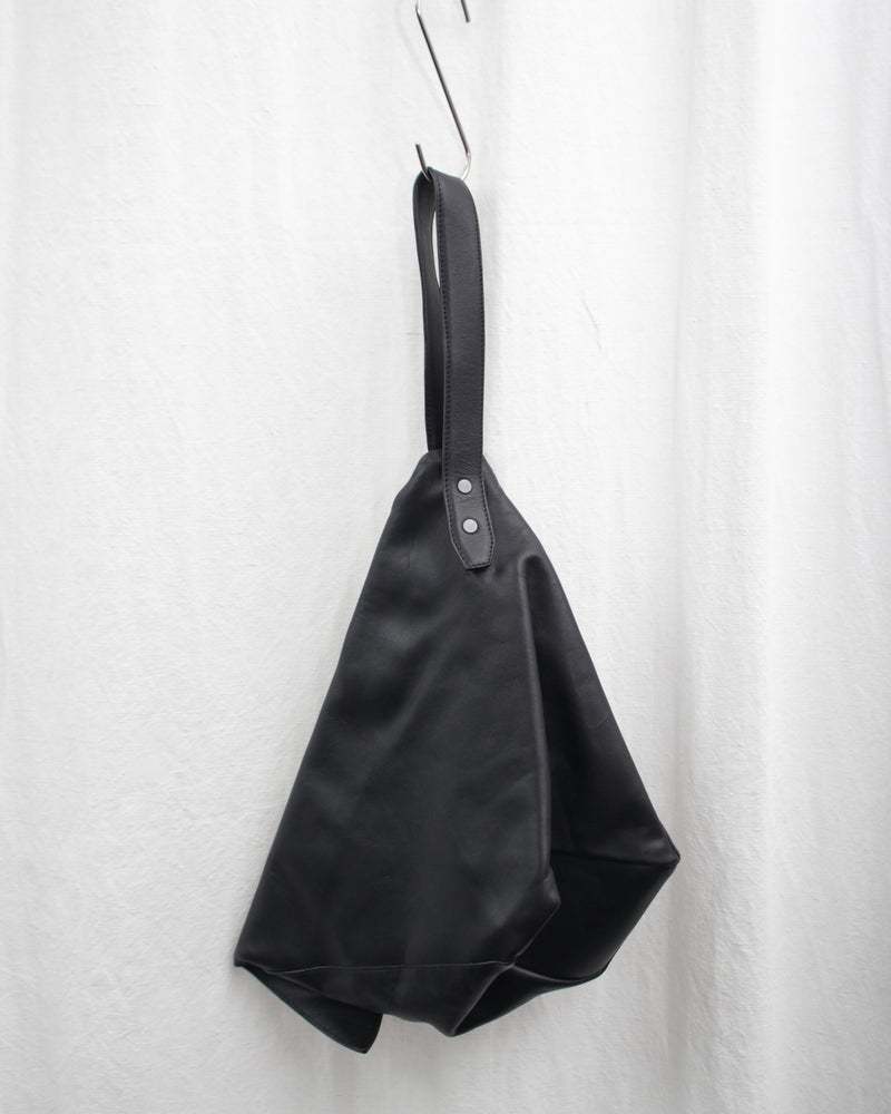 << Re: >> DISTORTED HAND BAG (OA-SS23-BAG-101-01) Black