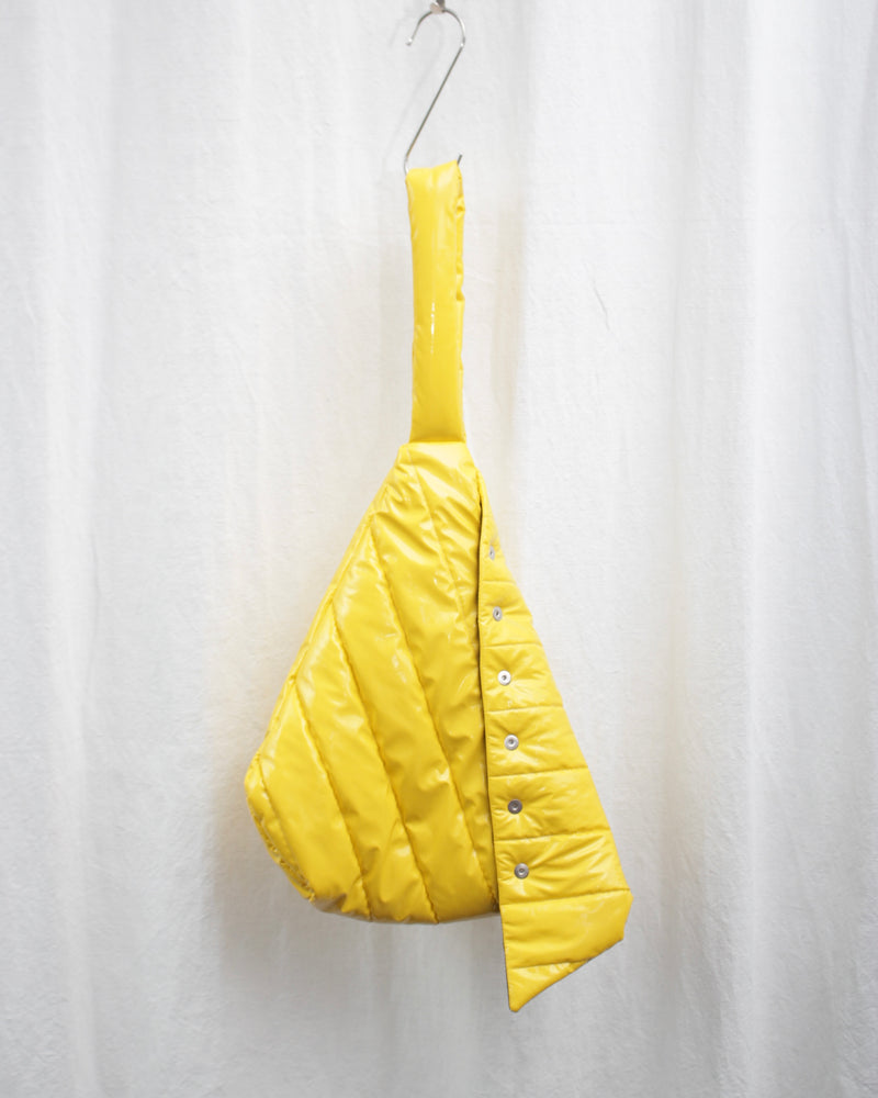 << Re: >> DISTORTED HAND BAG (OA-AW22-BAG-103-01) Yellow