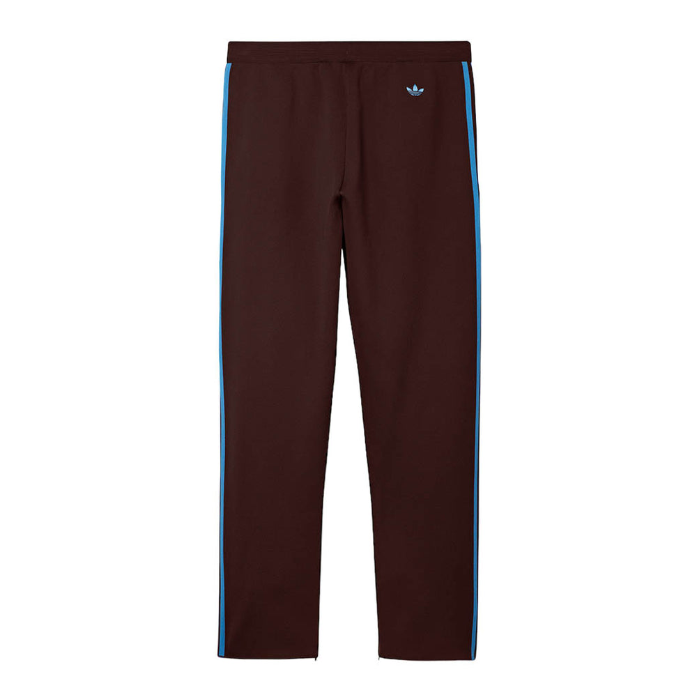 WBAD23AW_0009_IT9787_PRAPPBACK